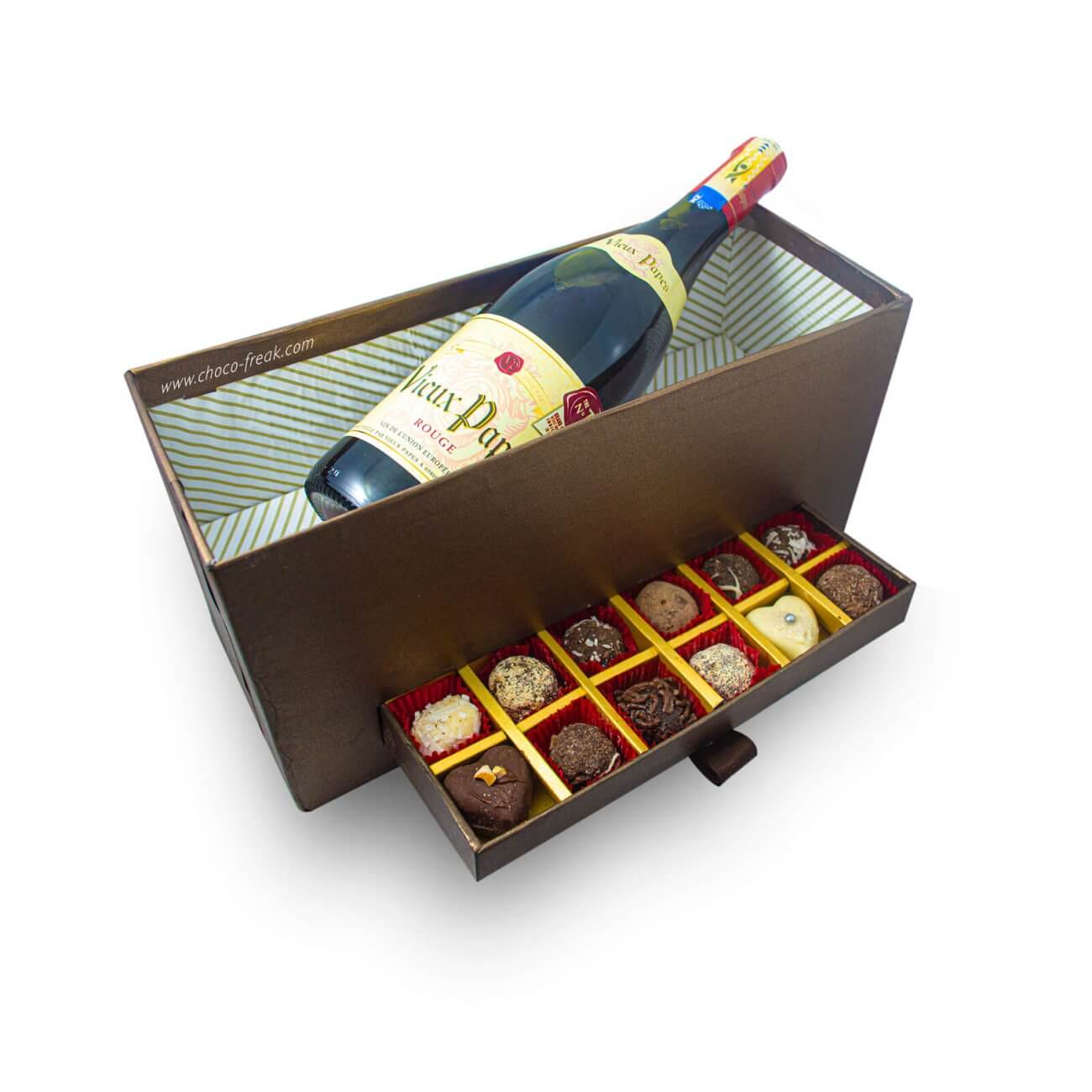 Regalos a domicilio Quito Guayaquil Ecuador. Mix de trufas de chocolate gourmet y botella de vino.